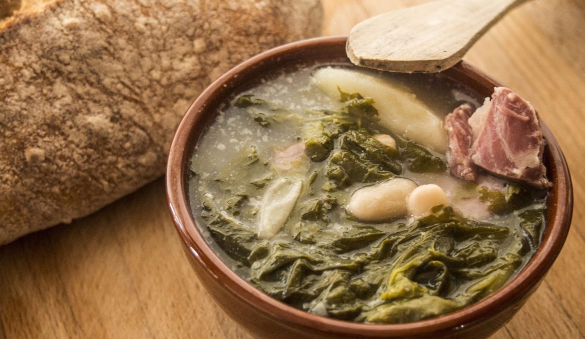 Caldo gallego
